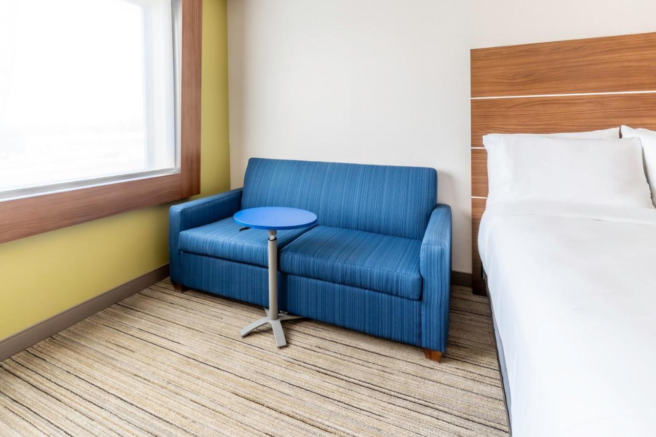 Holiday Inn Express & Suites - Milwaukee West Allis By Ihg Luaran gambar