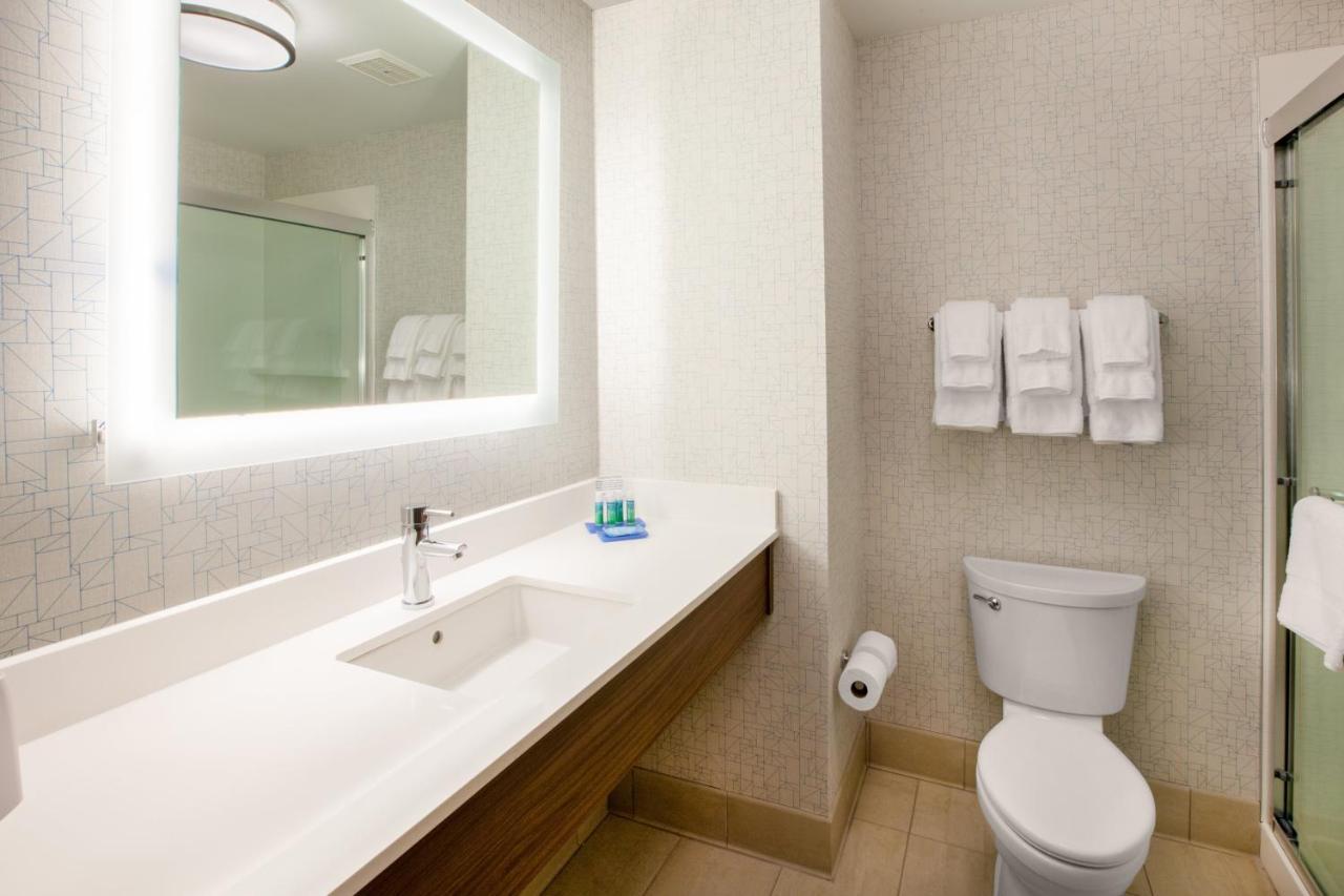 Holiday Inn Express & Suites - Milwaukee West Allis By Ihg Luaran gambar