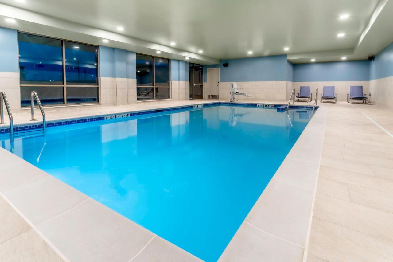 Holiday Inn Express & Suites - Milwaukee West Allis By Ihg Luaran gambar
