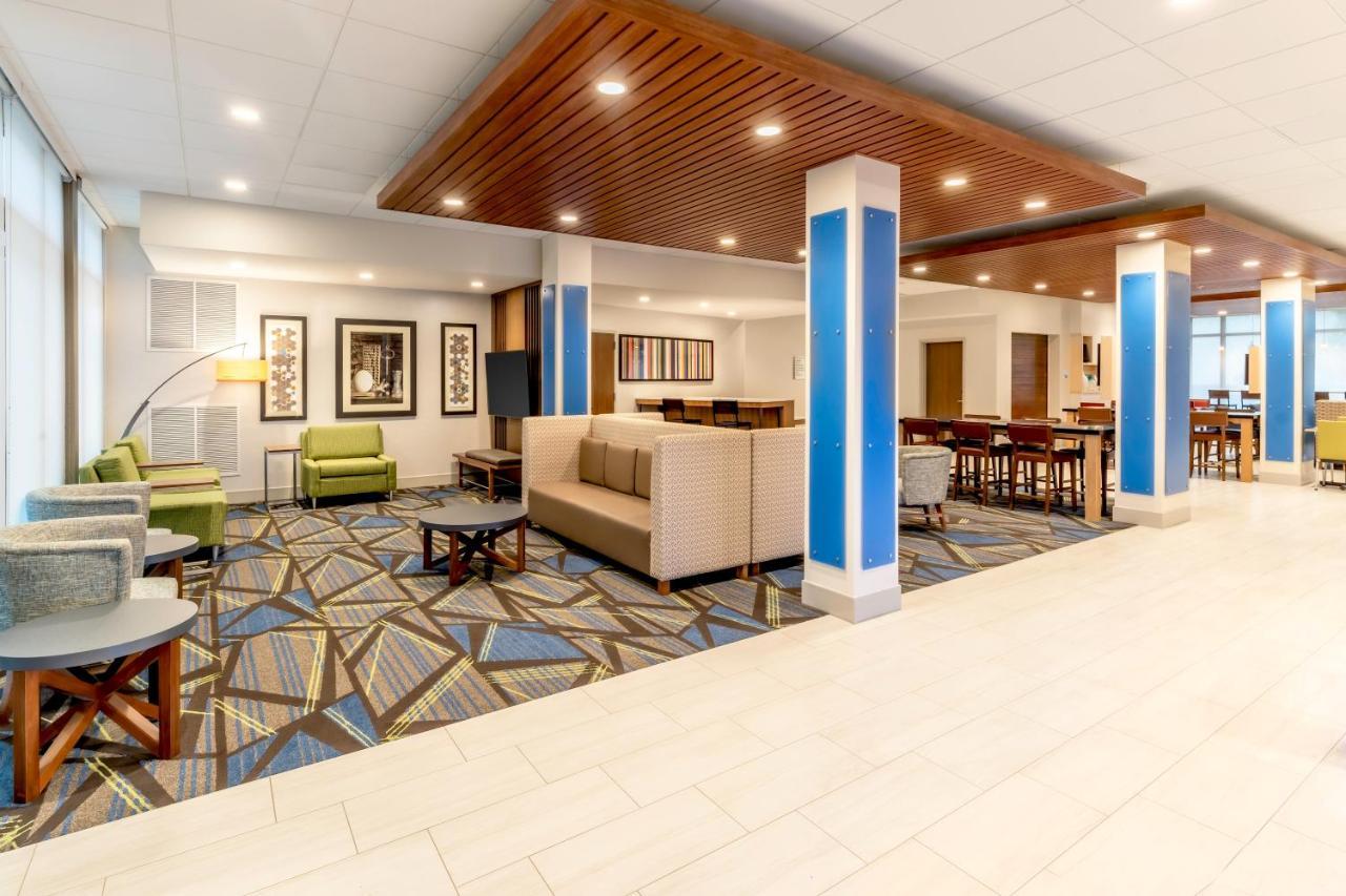Holiday Inn Express & Suites - Milwaukee West Allis By Ihg Luaran gambar