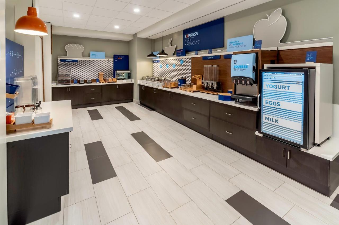 Holiday Inn Express & Suites - Milwaukee West Allis By Ihg Luaran gambar
