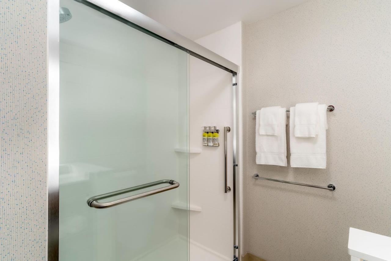 Holiday Inn Express & Suites - Milwaukee West Allis By Ihg Luaran gambar